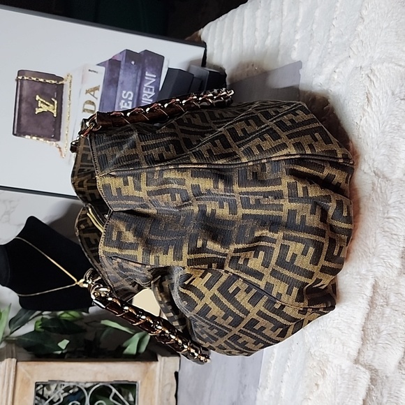 Fendi Zucca print shoulder bag - Picture 11 of 16